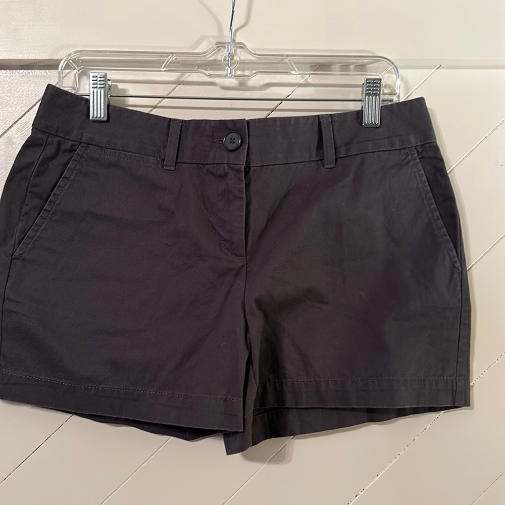 NWOT Loft shorts in slate gray color. Size 4.
